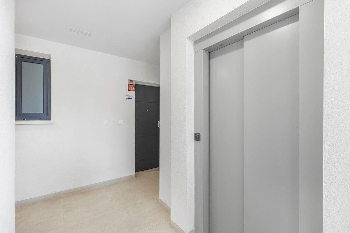 2 soverom Leilighet til salgs i Orihuela med svømmebasseng - € 289 900 (Ref: 10017825)