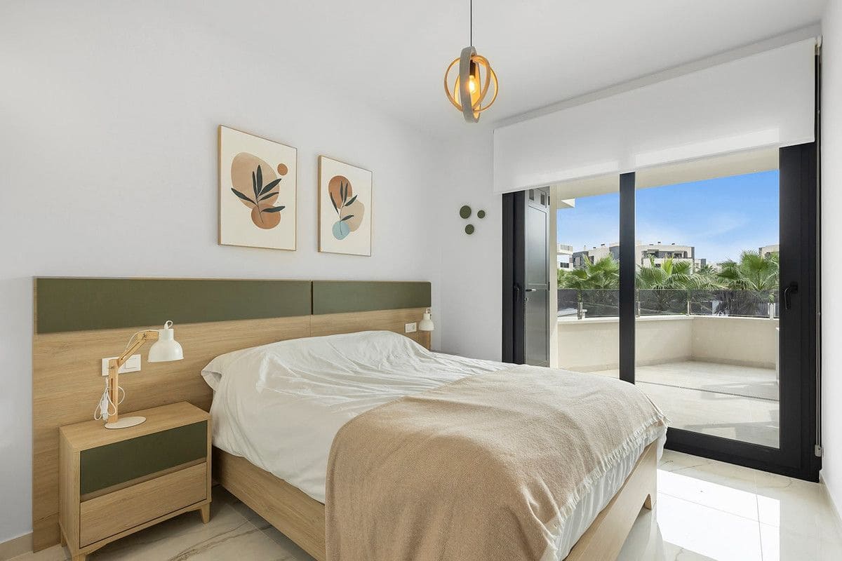 2 bedroom Apartment for sale in Orihuela with pool - € 289,900 (Ref: 10017825)