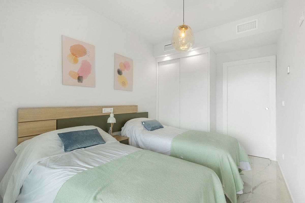2 bedroom Apartment for sale in Orihuela with pool - € 289,900 (Ref: 10017825)
