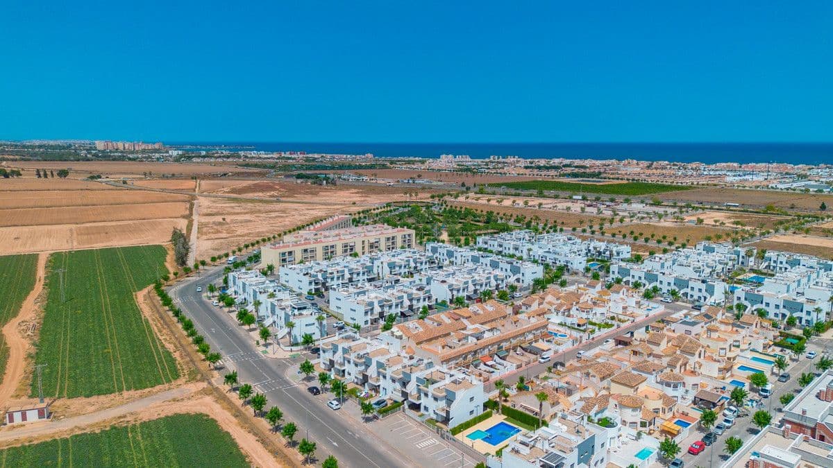 2 bedroom Apartment for sale in Pilar de la Horadada with pool - € 195,000 (Ref: 10017826)