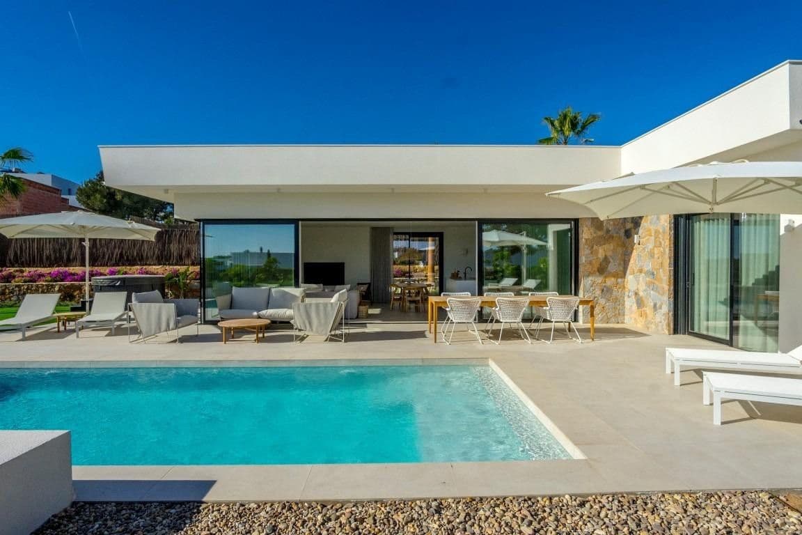 3 slaapkamer Villa te koop in Las Colinas Golf - € 1.325.000 (Ref: 10017828)