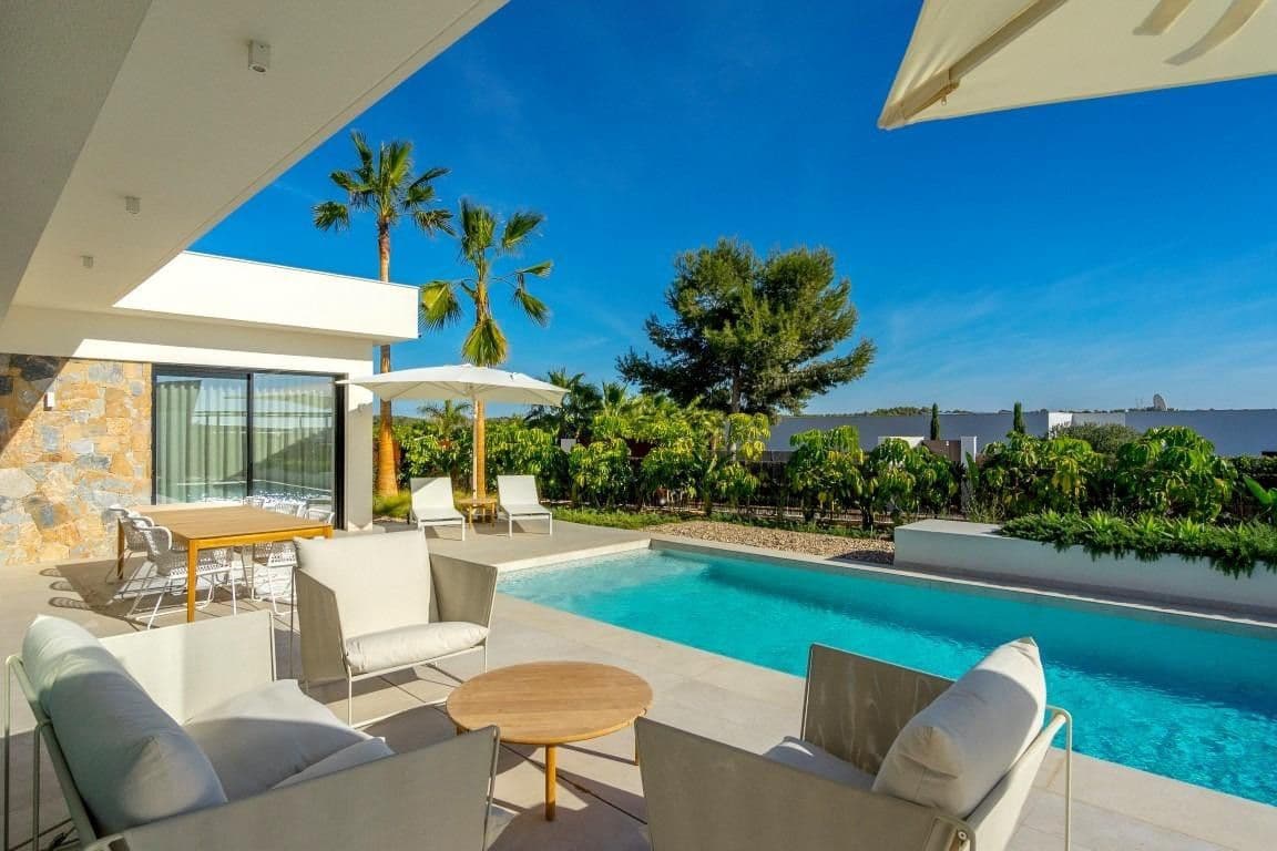 3 slaapkamer Villa te koop in Las Colinas Golf - € 1.325.000 (Ref: 10017828)