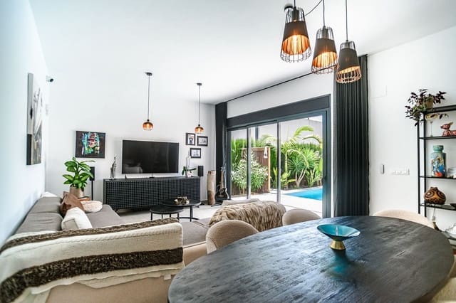 3 bedroom Villa for sale in Algorfa with pool - € 590,000 (Ref: 10017836)