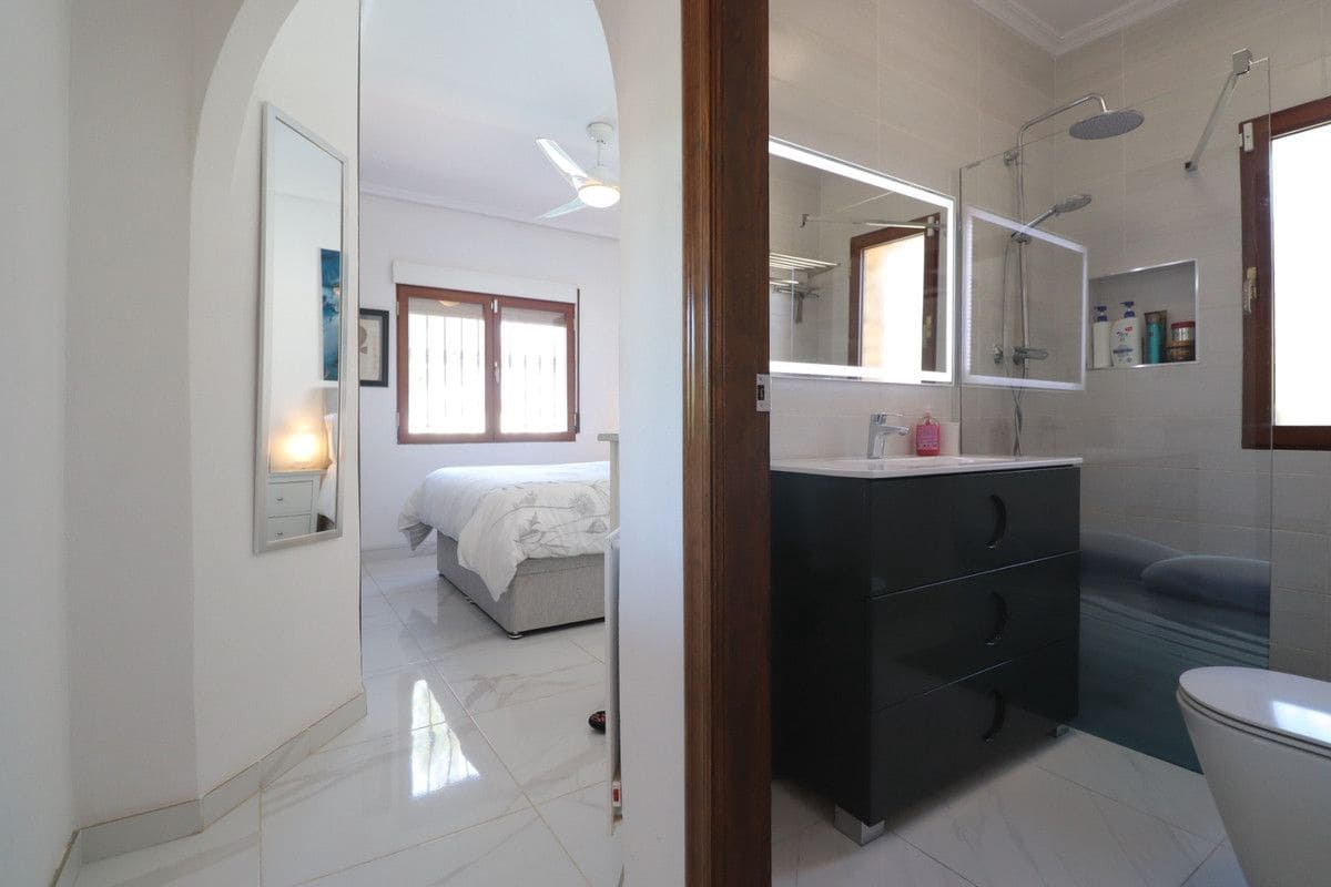 3 chambre Villa/Maison à vendre à Benijofar avec piscine - 425 000 € (Ref: 10017839)