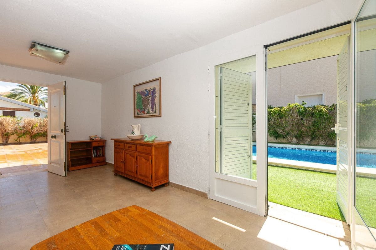 5 sovrum Villa till salu i Torrevieja - 1 295 000 € (Ref: 10017844)