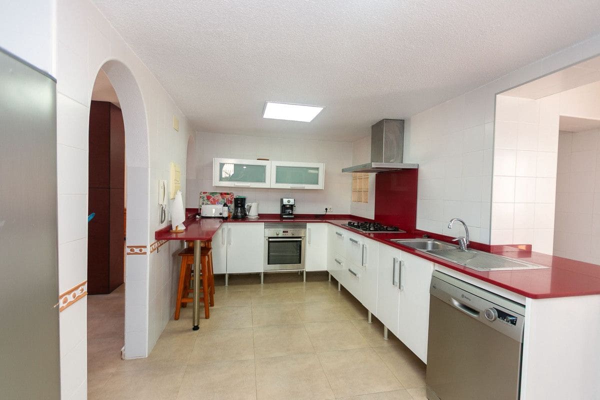 5 sovrum Villa till salu i Torrevieja - 1 295 000 € (Ref: 10017844)