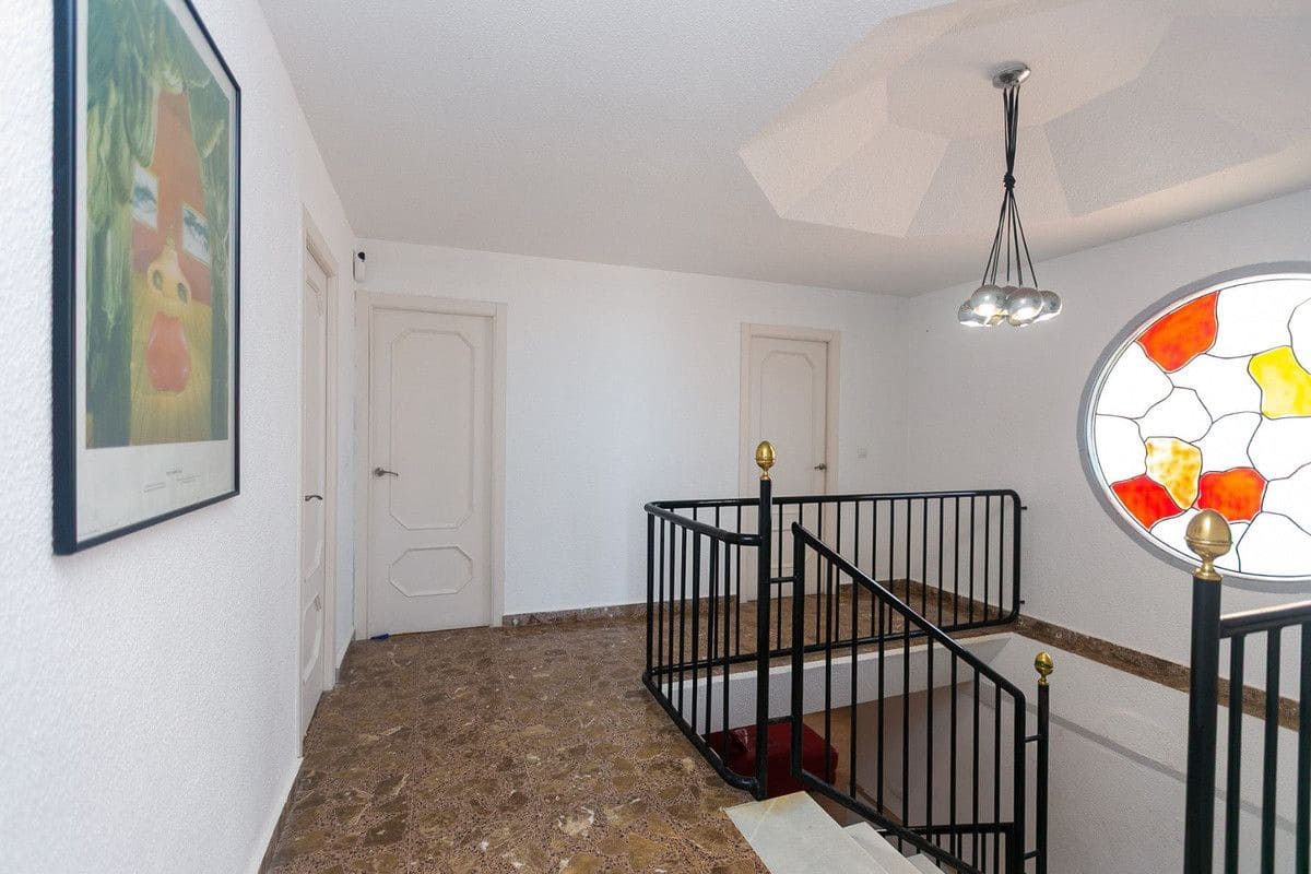 5 sovrum Villa till salu i Torrevieja - 1 295 000 € (Ref: 10017844)