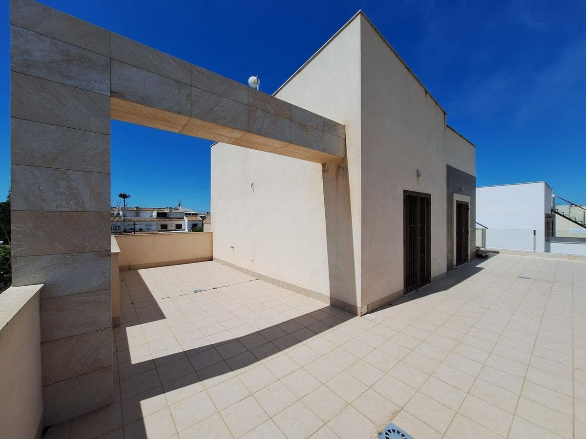 2 sypialnia Willa na sprzedaż w Torrevieja - 850 000 € (Ref: 10017845)