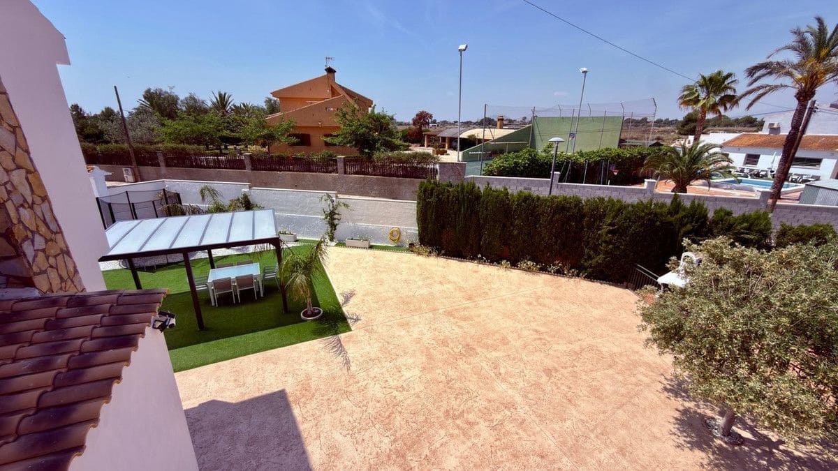 4 soverom Villa til salgs i San Vicente / Sant Vicent del Raspeig - € 589 000 (Ref: 10017846)