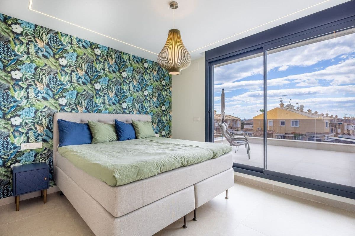 4 sovrum Villa till salu i Torrevieja - 1 675 000 € (Ref: 10017847)