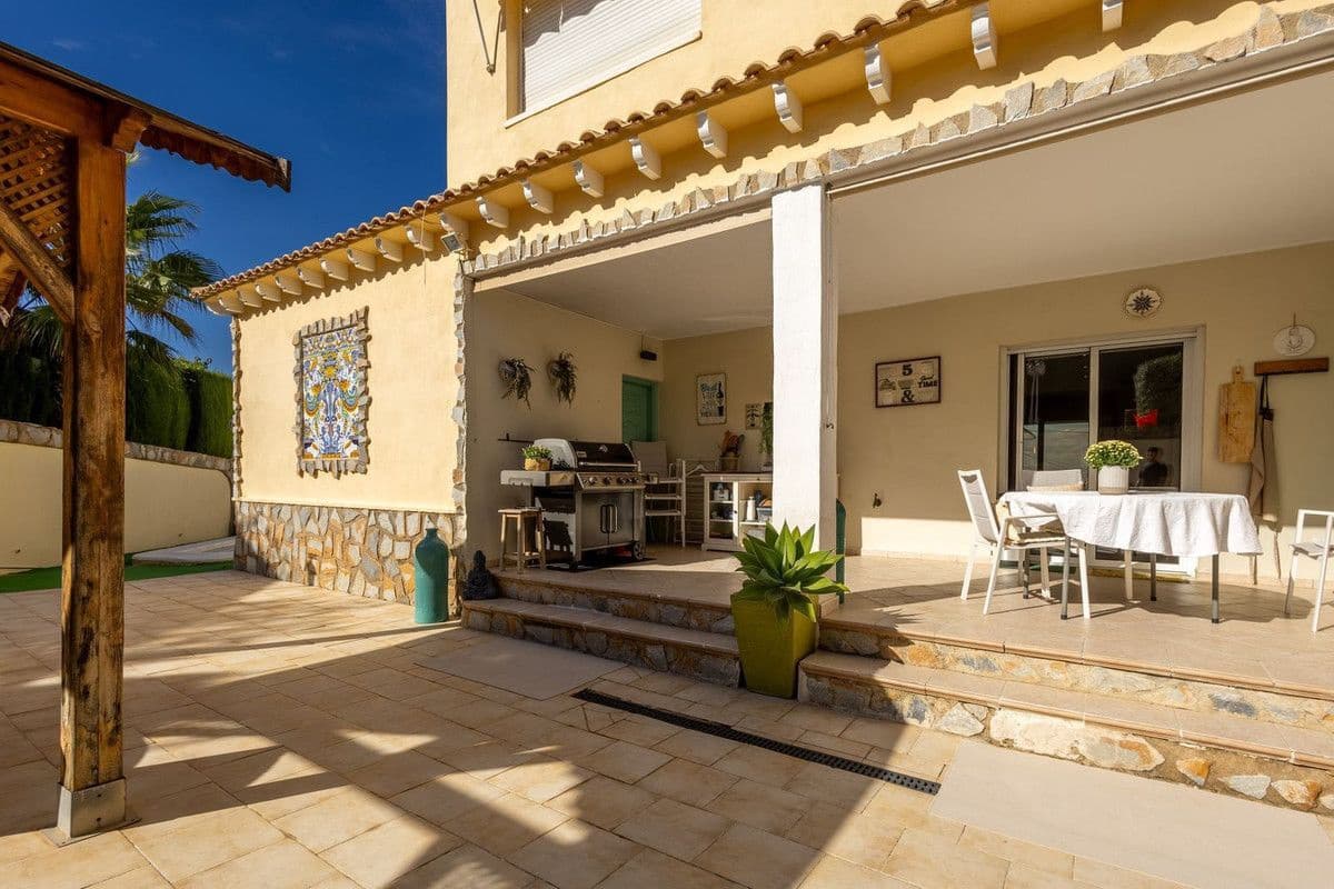 5 camera da letto Villa in vendita in Almoradi - 650.000 € (Rif: 10017849)