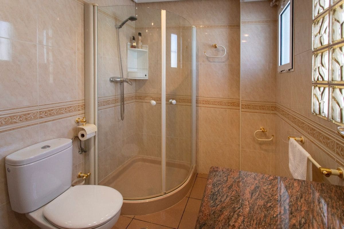 4 bedroom Villa for sale in Torrevieja - € 549,000 (Ref: 10017850)