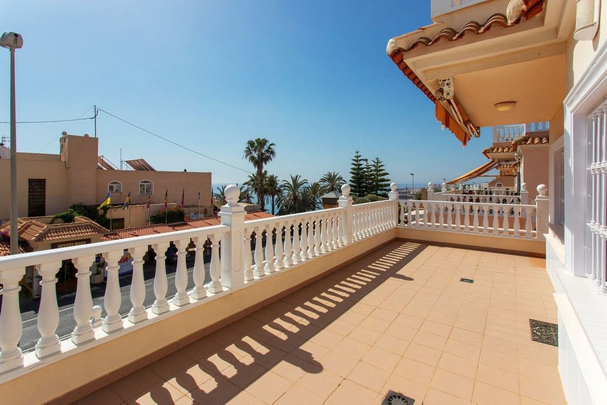 4 bedroom Villa for sale in Torrevieja - € 549,000 (Ref: 10017850)