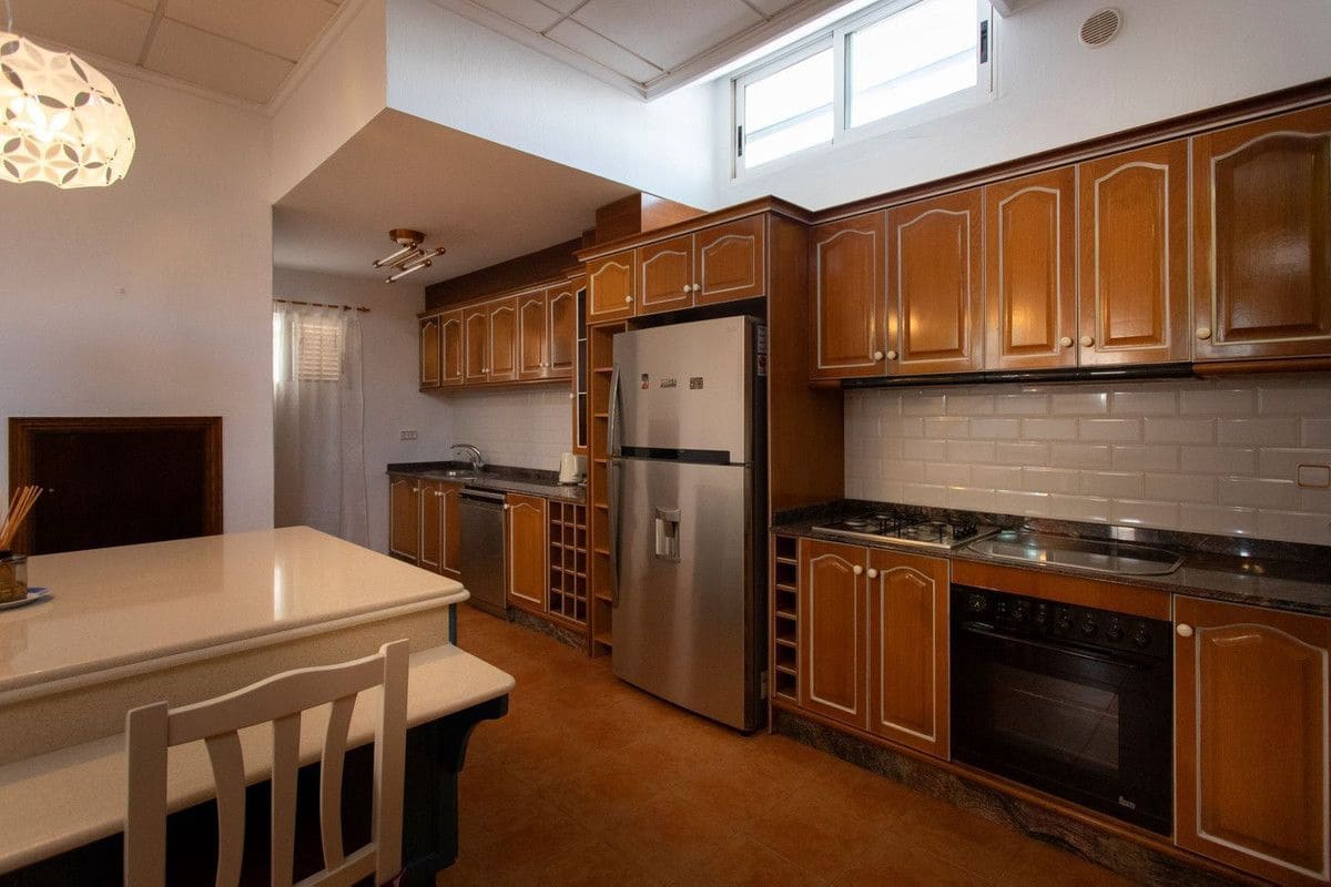 4 bedroom Villa for sale in Torrevieja - € 549,000 (Ref: 10017850)
