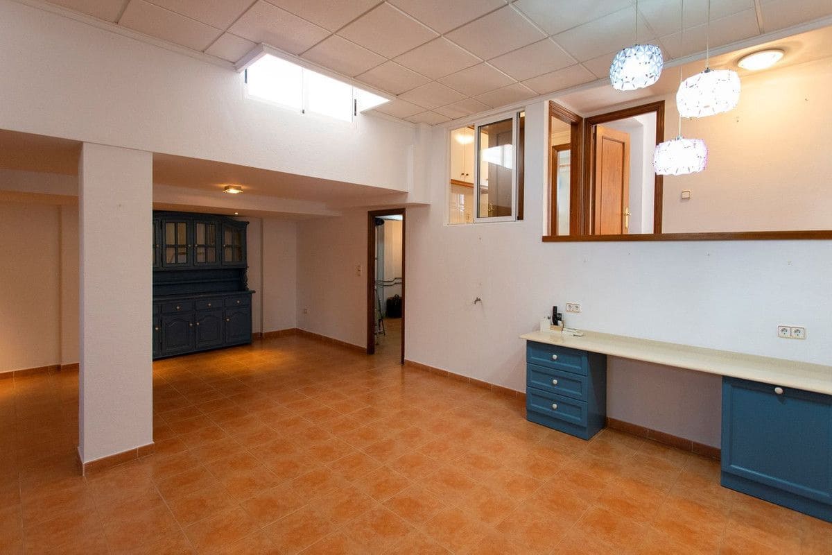 4 bedroom Villa for sale in Torrevieja - € 549,000 (Ref: 10017850)