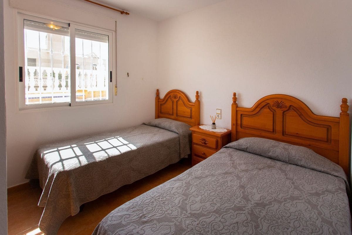 4 bedroom Villa for sale in Torrevieja - € 549,000 (Ref: 10017850)