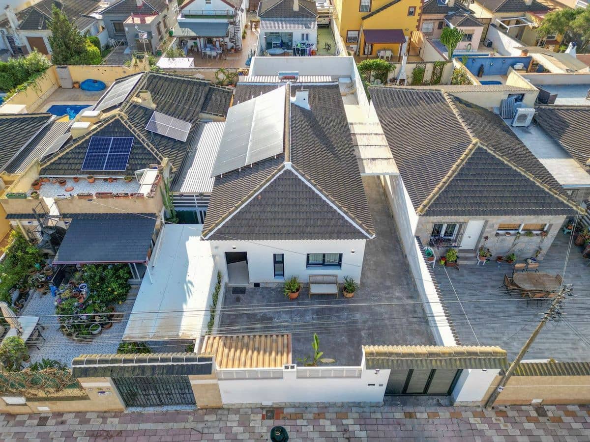 3 bedroom Villa for sale in Torrevieja - € 459,000 (Ref: 10017852)