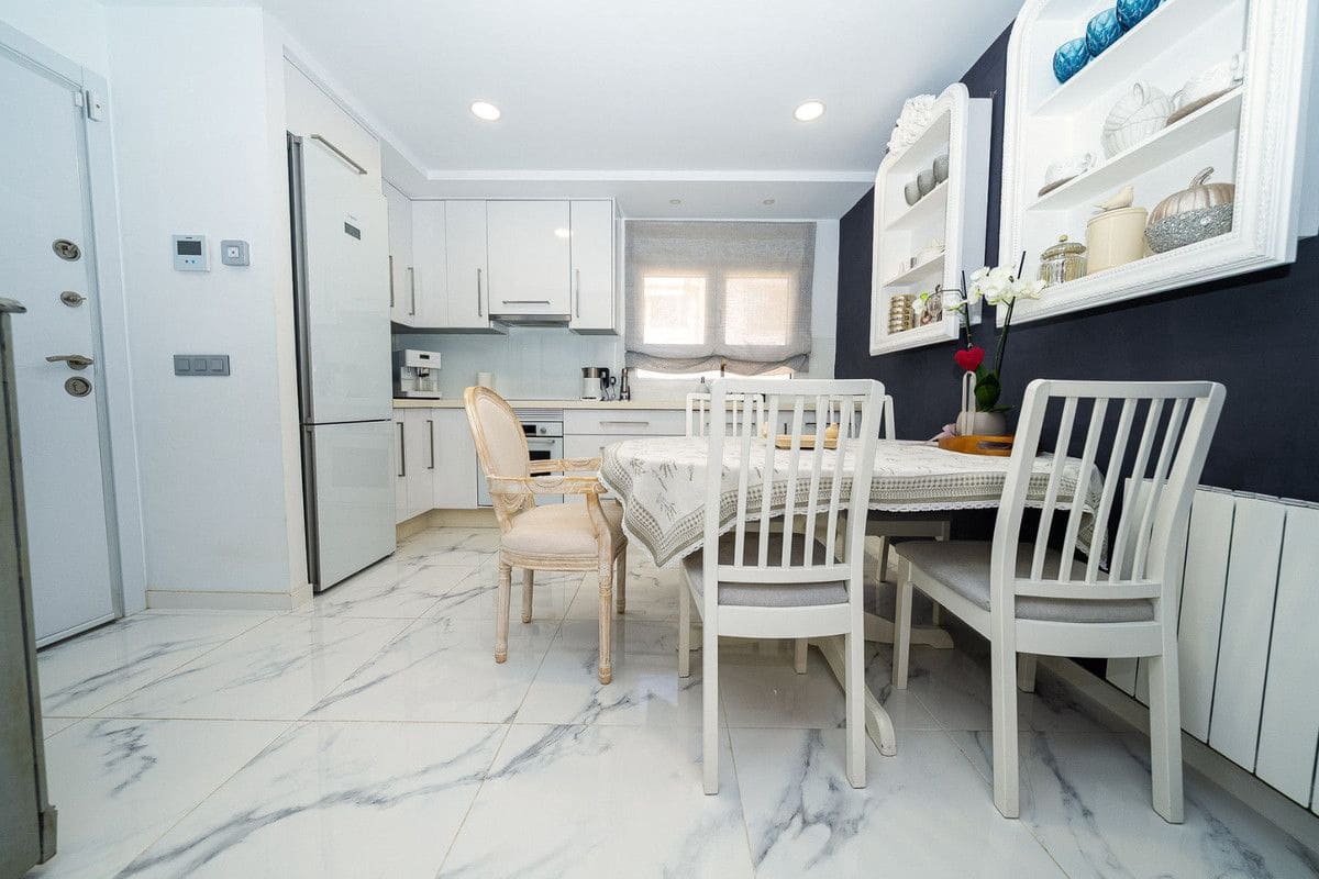5 Zimmer Villa zu verkaufen in Pilar de la Horadada - 475.000 € (Ref: 10017853)