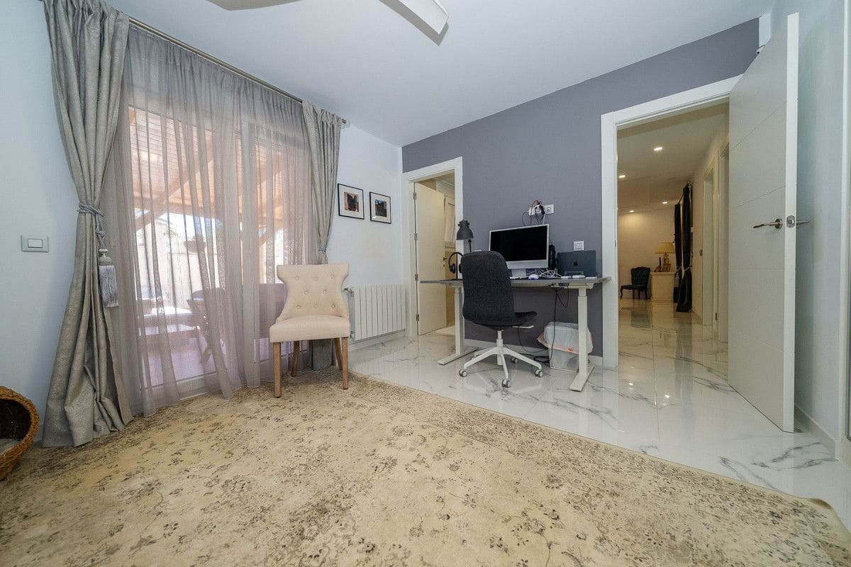 5 Zimmer Villa zu verkaufen in Pilar de la Horadada - 475.000 € (Ref: 10017853)