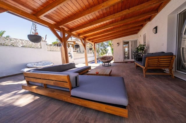 5 quarto Moradia para venda em Pilar de la Horadada - 475 000 € (Ref: 10017853)