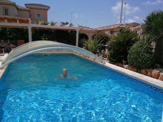 4 bedroom Villa for sale in Torrevieja - € 560,000 (Ref: 10017854)