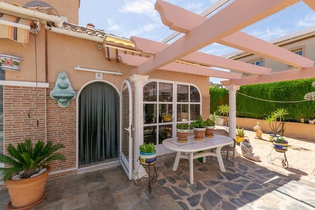 4 bedroom Villa for sale in Torrevieja - € 560,000 (Ref: 10017854)