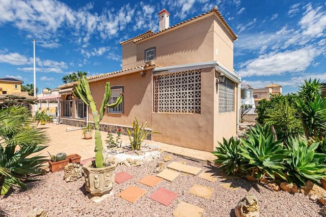 4 bedroom Villa for sale in Torrevieja - € 560,000 (Ref: 10017854)