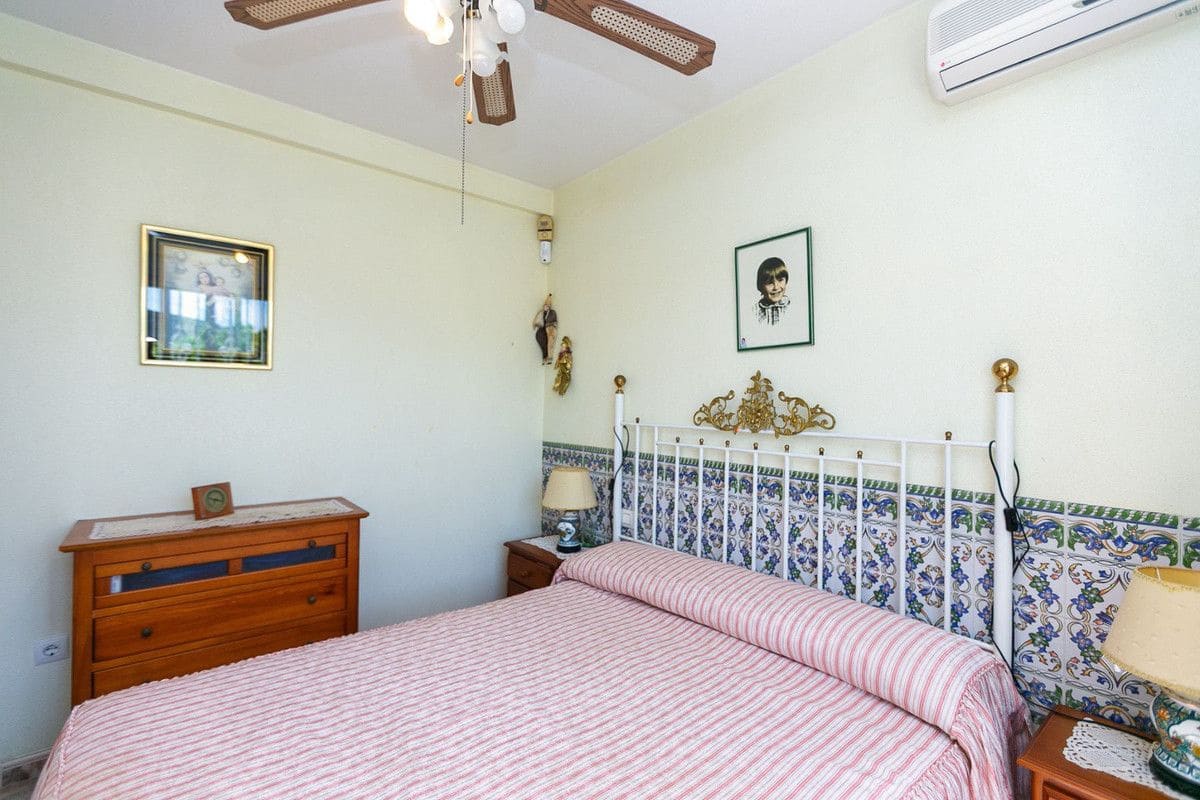 4 bedroom Villa for sale in Torrevieja - € 560,000 (Ref: 10017854)
