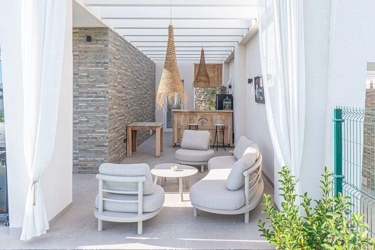 3 bedroom Villa for sale in Algorfa - € 630,000 (Ref: 10017856)