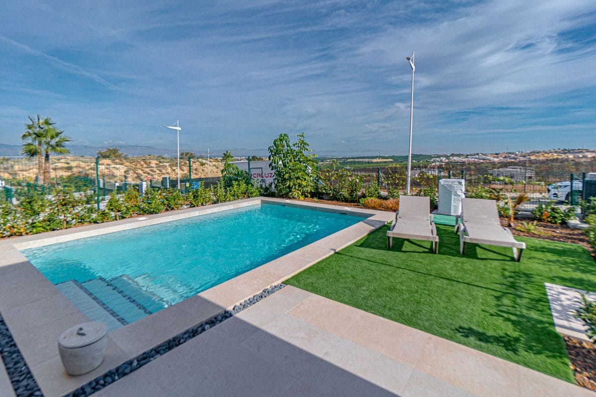 3 bedroom Villa for sale in Algorfa - € 630,000 (Ref: 10017856)