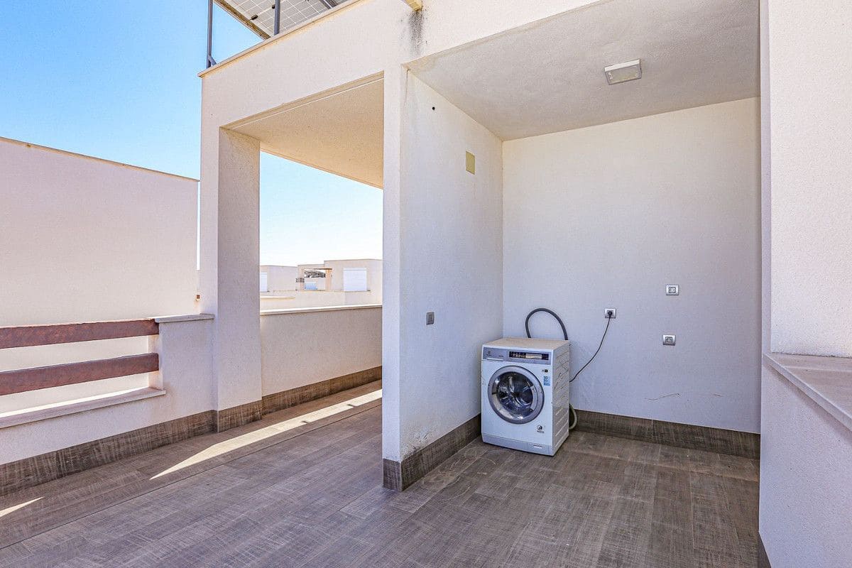 3 bedroom Villa for sale in Rojales - € 550,000 (Ref: 10017858)