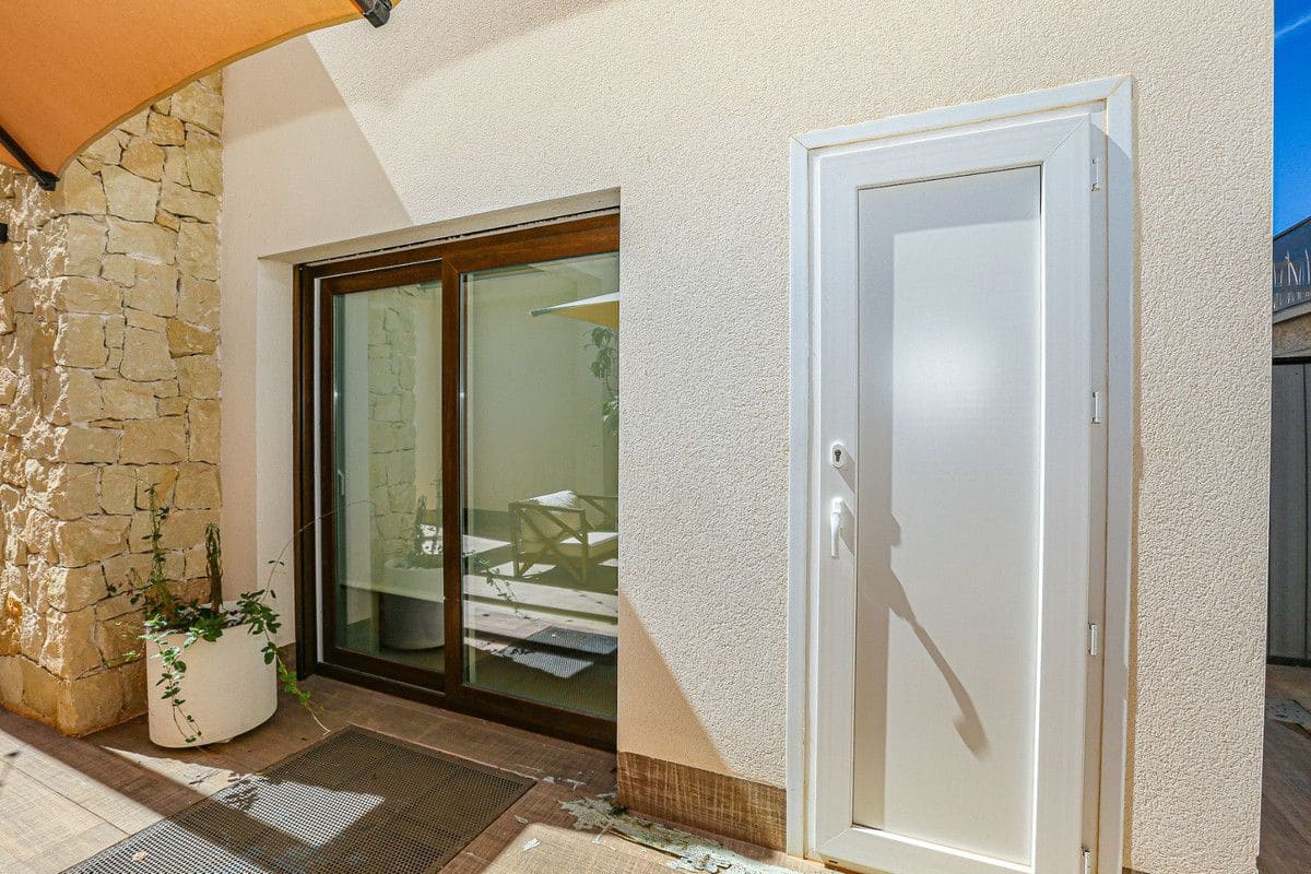 3 bedroom Villa for sale in Rojales - € 550,000 (Ref: 10017858)