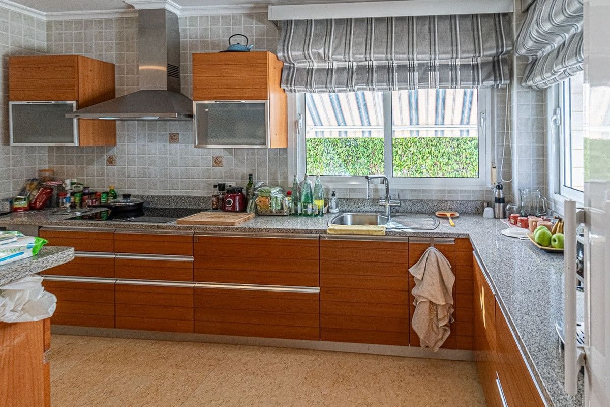5 slaapkamer Villa te koop in Torrevieja - € 1.170.000 (Ref: 10017859)