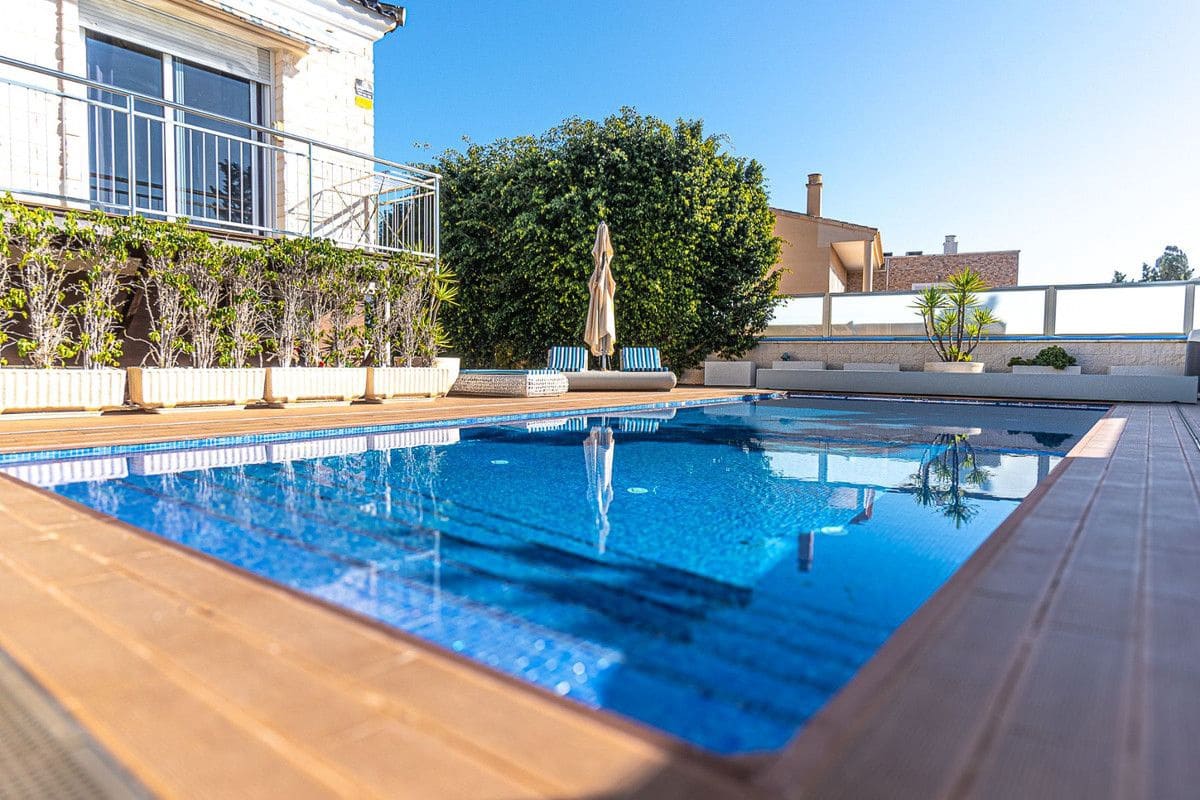 5 slaapkamer Villa te koop in Torrevieja - € 1.170.000 (Ref: 10017859)