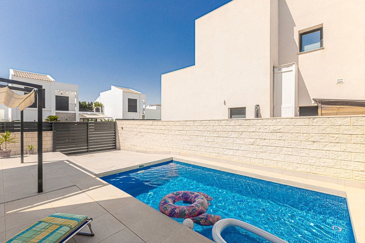 3 soverom Villa til salgs i Rojales - € 425 000 (Ref: 10017860)