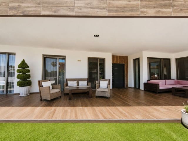 5 slaapkamer Villa te koop in Santa Pola met zwembad - € 1.190.000 (Ref: 10017861)