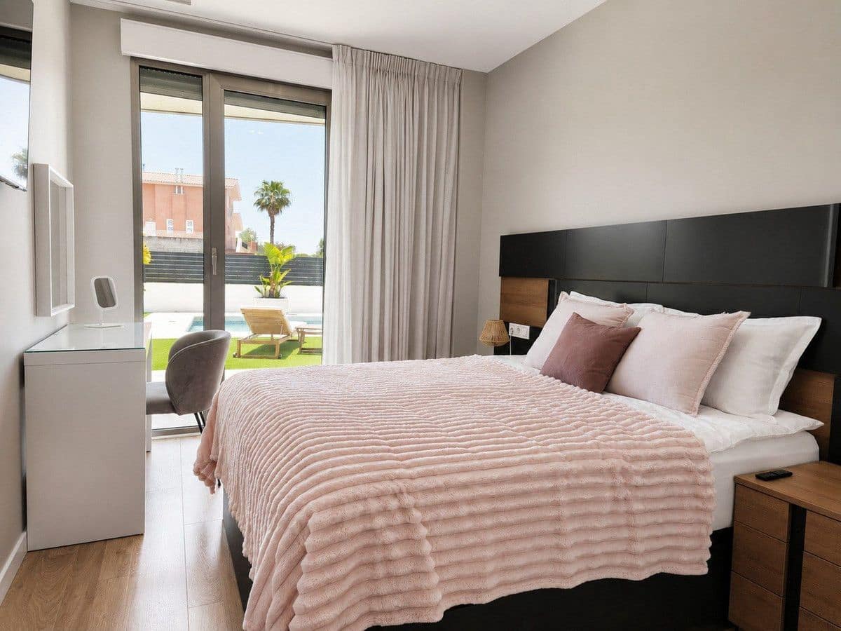 5 slaapkamer Villa te koop in Santa Pola met zwembad - € 1.190.000 (Ref: 10017861)