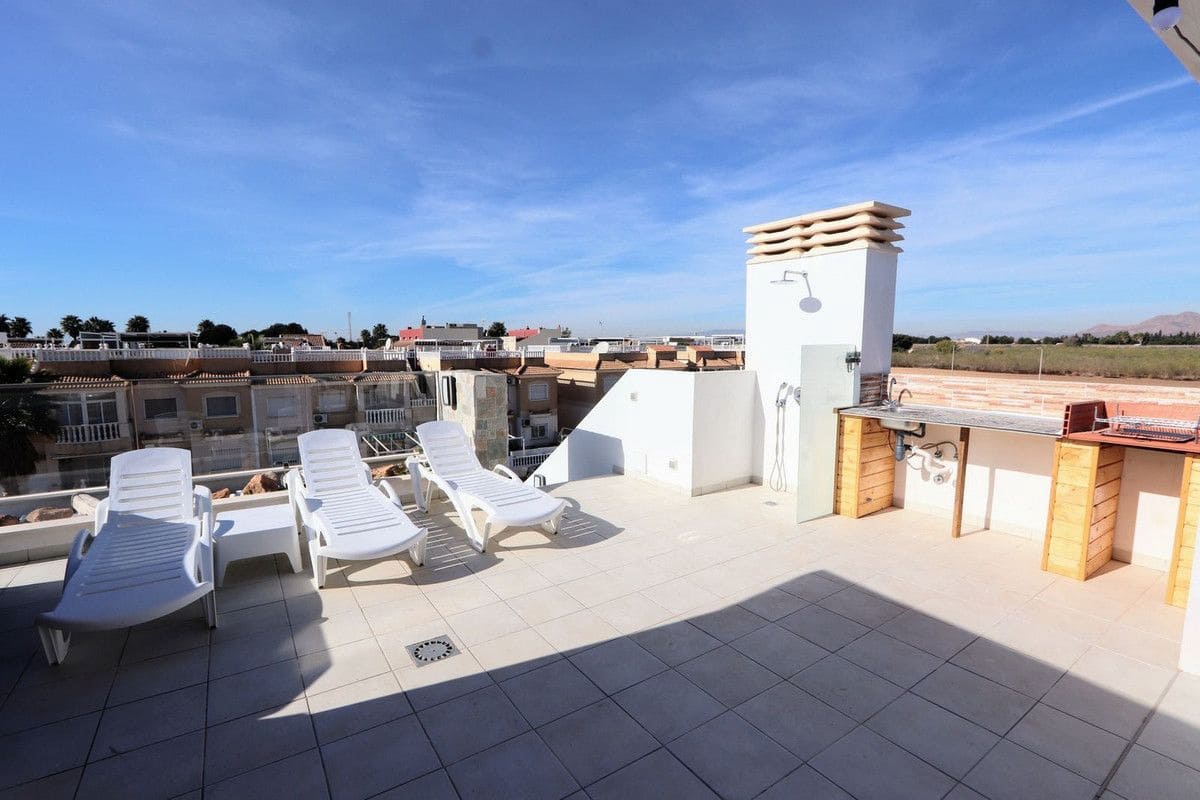 4 quarto Moradia para venda em Los Alcazares com piscina - 650 000 € (Ref: 10017862)