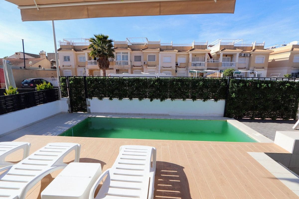 4 quarto Moradia para venda em Los Alcazares com piscina - 650 000 € (Ref: 10017862)