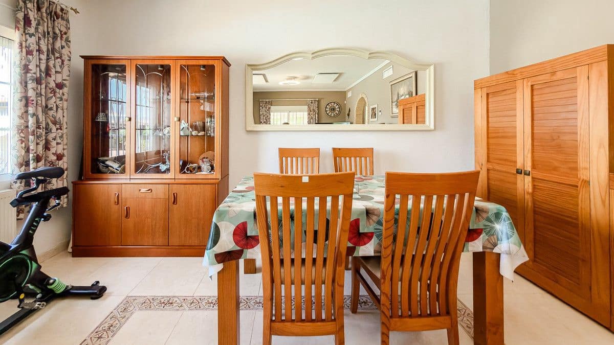 3 makuuhuone Huvila myytävänä paikassa Catral mukana uima-altaan - 585 500 € (Ref: 10017867)