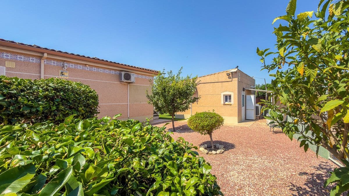 3 makuuhuone Huvila myytävänä paikassa Catral mukana uima-altaan - 585 500 € (Ref: 10017867)