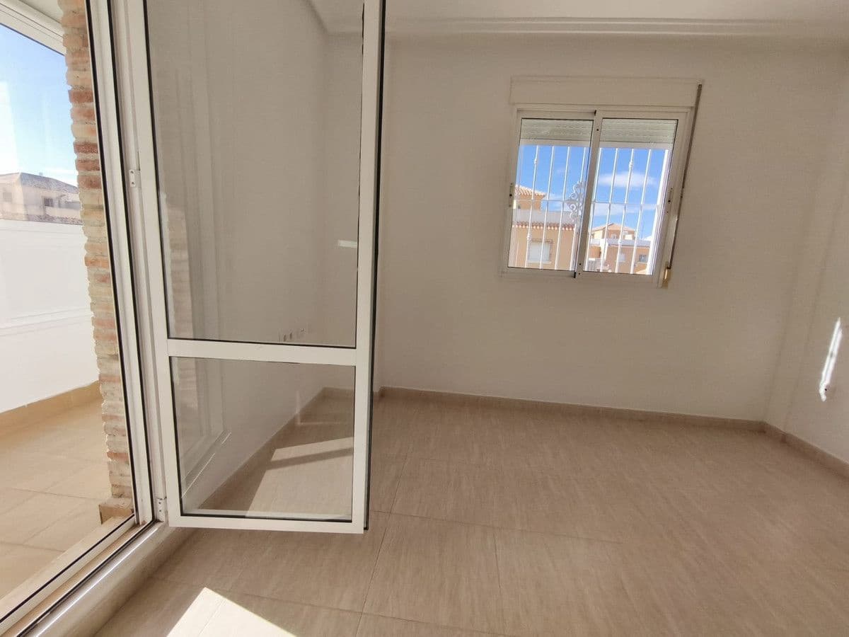 Chalet de 3 habitaciones en Rojales en venta - 265.000 € (Ref: 10017868)
