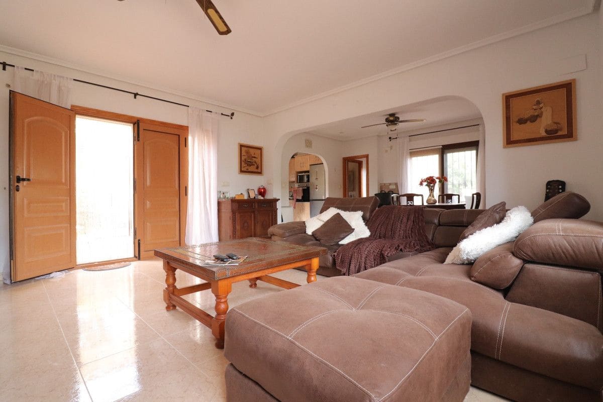 3 slaapkamer Villa te koop in Benijofar - € 365.000 (Ref: 10017869)