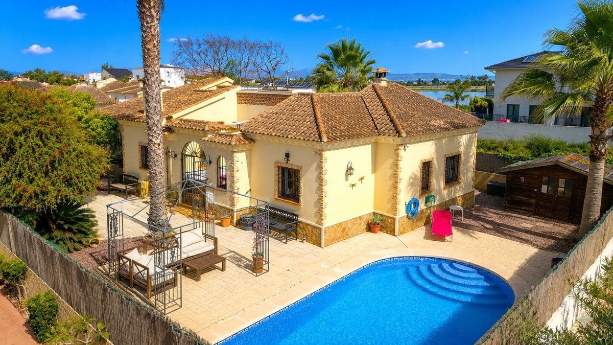 3 slaapkamer Villa te koop in Benijofar - € 365.000 (Ref: 10017869)