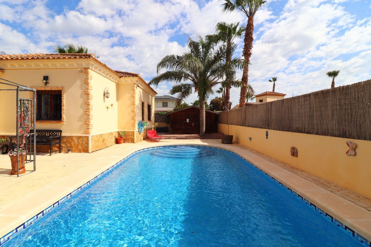 3 slaapkamer Villa te koop in Benijofar - € 365.000 (Ref: 10017869)