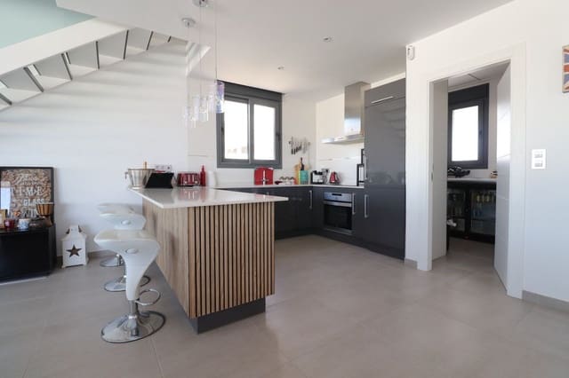 3 bedroom Villa for sale in Benijófar with pool - € 695,000 (Ref: 10017870)