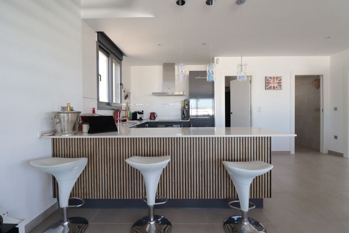 3 bedroom Villa for sale in Benijofar with pool - € 695,000 (Ref: 10017870)