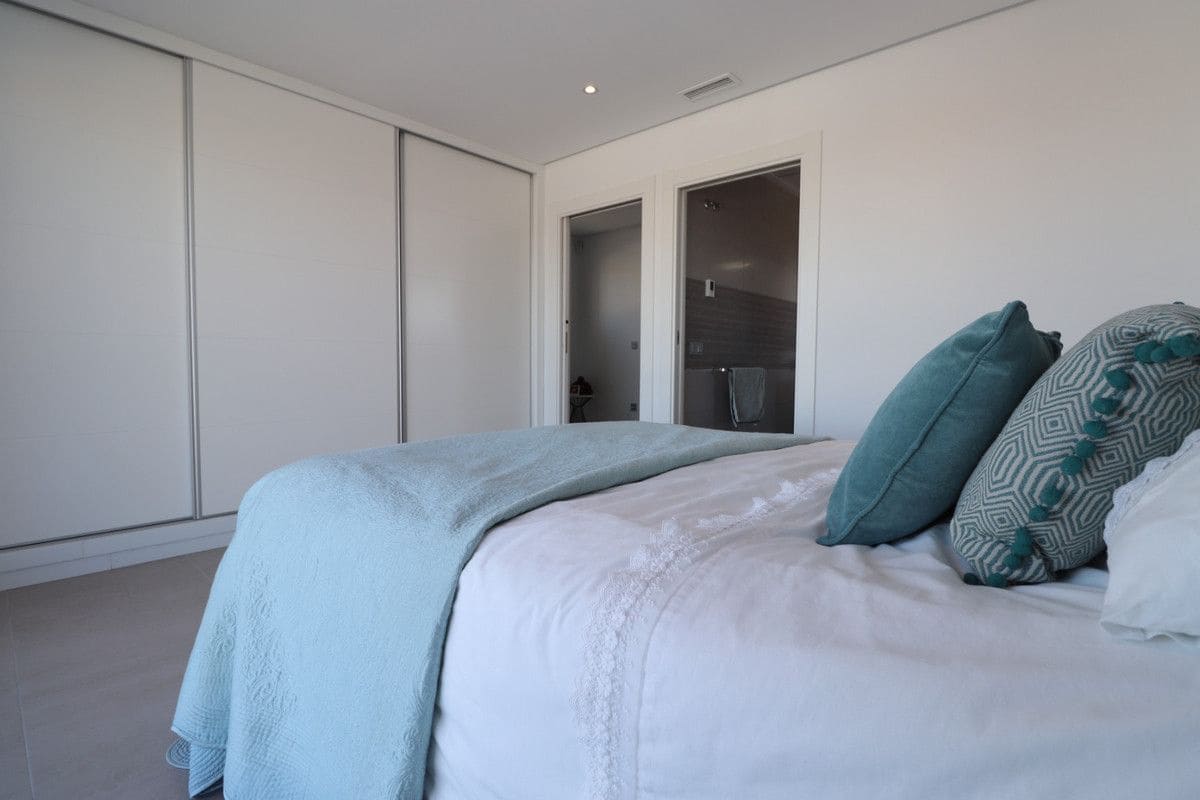 3 bedroom Villa for sale in Benijofar with pool - € 695,000 (Ref: 10017870)