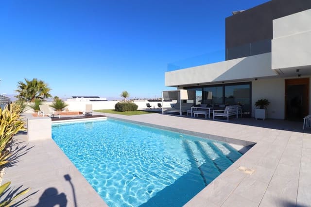 3 bedroom Villa for sale in Benijófar with pool - € 695,000 (Ref: 10017870)