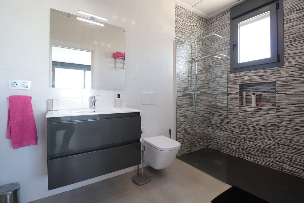 3 bedroom Villa for sale in Benijofar with pool - € 695,000 (Ref: 10017870)